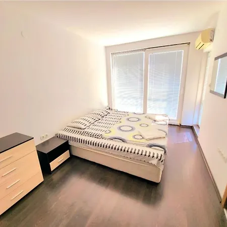 Sunny Dream Family In Appartement