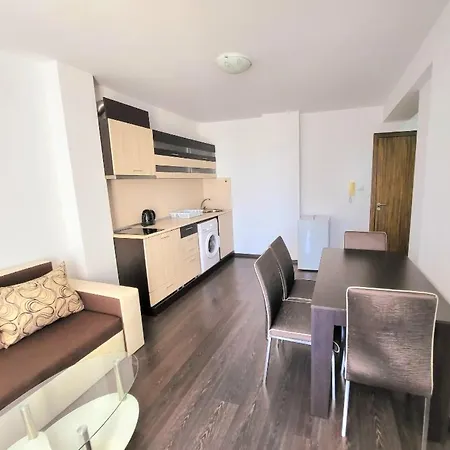 Sunny Dream Family In Appartement